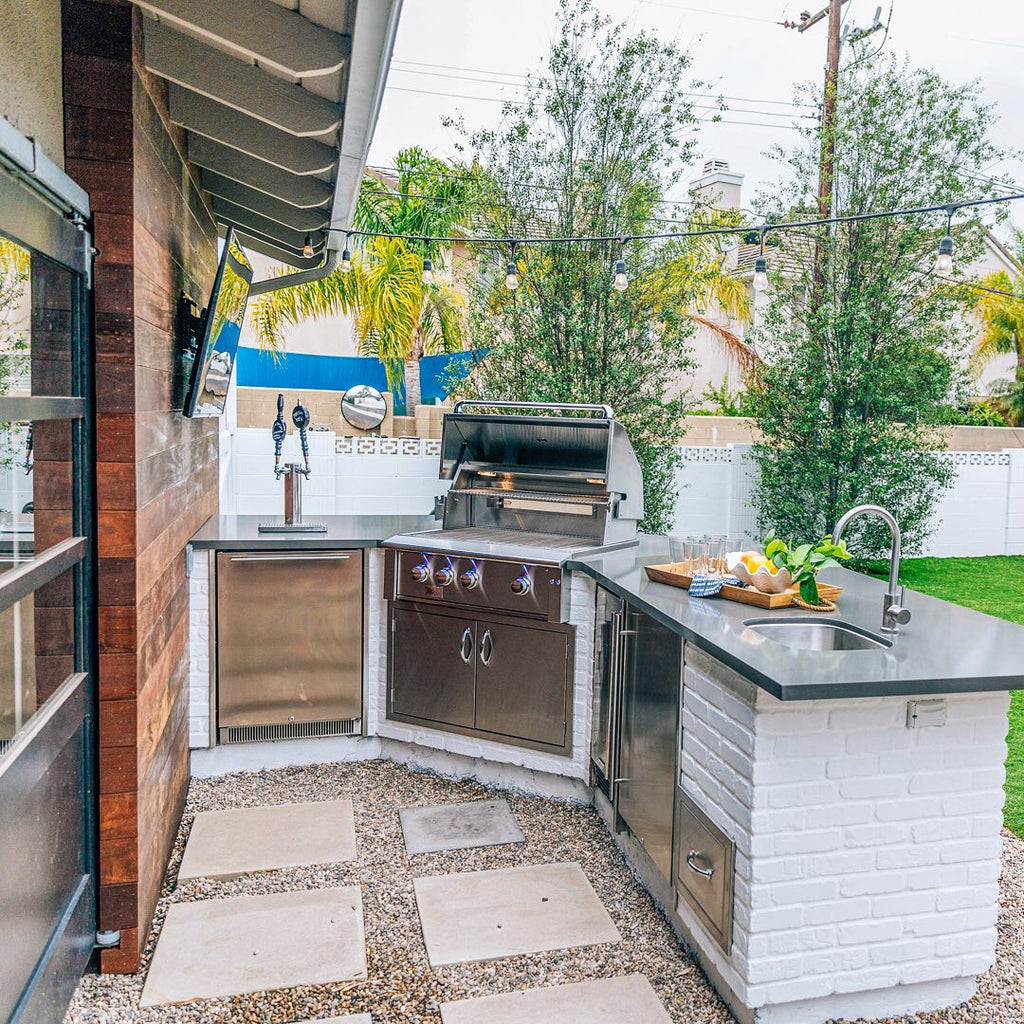 Beautifully Remodeled Metropolitan Backyard with Custom Outdoor Kitchen, White Brick, and Hardwood Accent Wall
