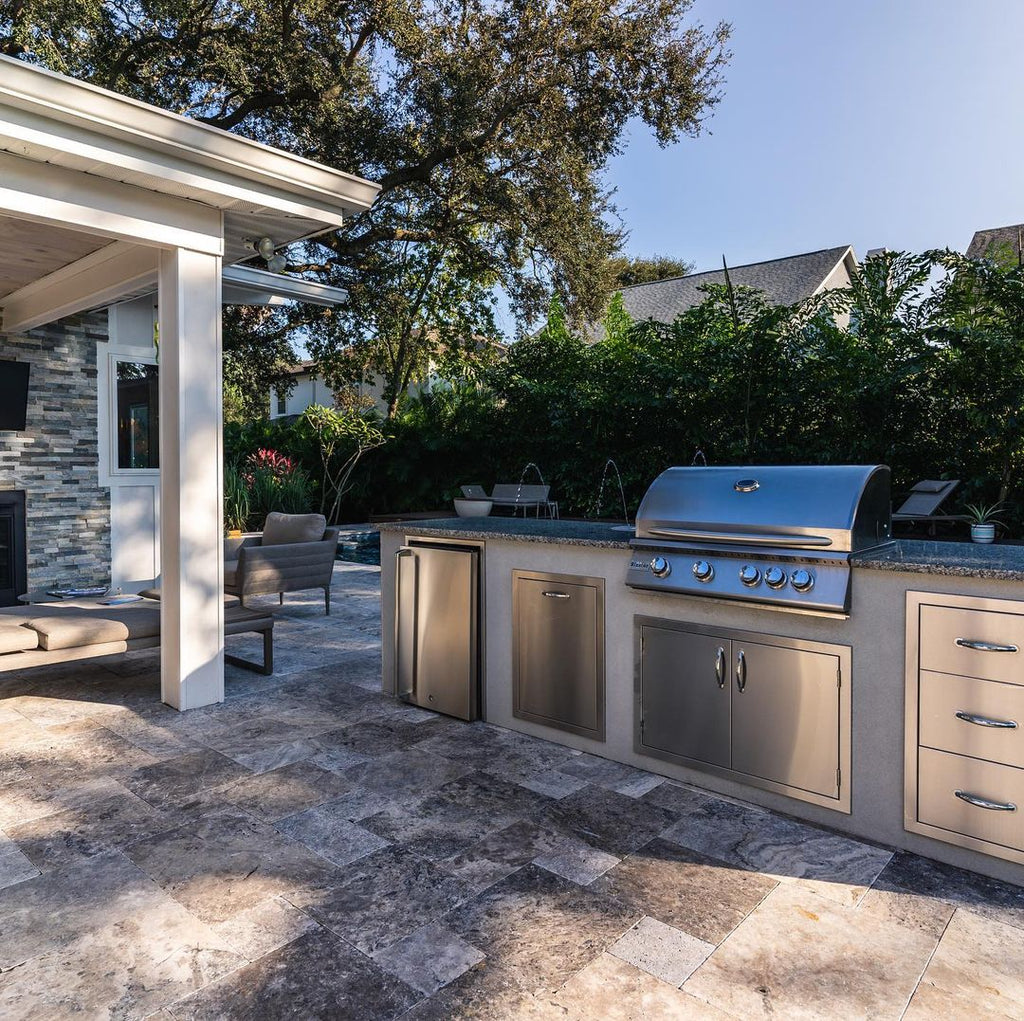 Elevate Your Backyard Space with Sophisticated Texture and Custom Features