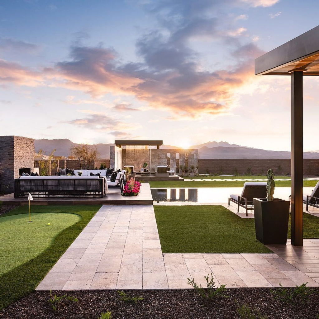 Modern and Spacious, a Picture-Perfect Backyard to Enjoy The Desert Landscape