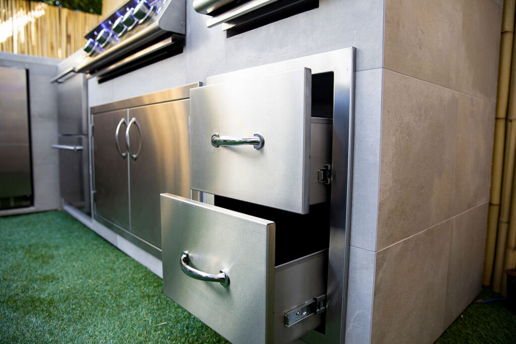 Build for the Way You Live: Top Additions to an Outdoor Kitchen