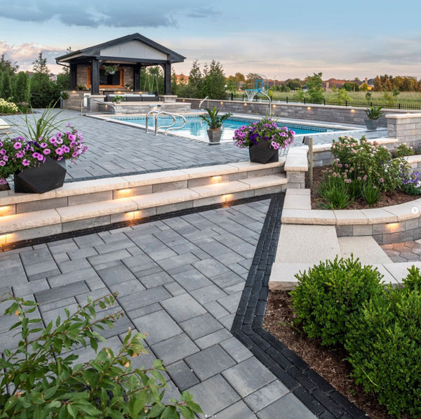 A Multi-Level Illinois Retreat for Relaxation and Entertaining