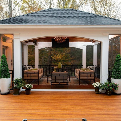 An Ideal Solution for Hosting Events or Watching Movies Outdoors