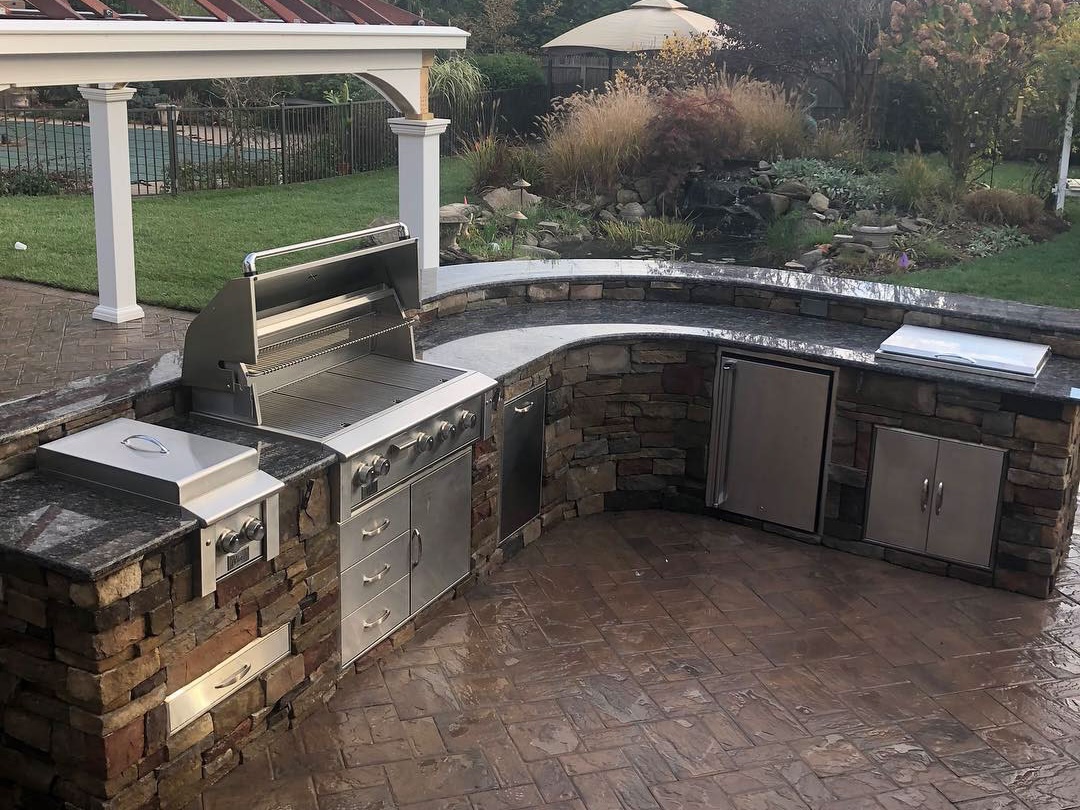 A Backyard Retreat Designed for Food, Friends, and Fresh Air