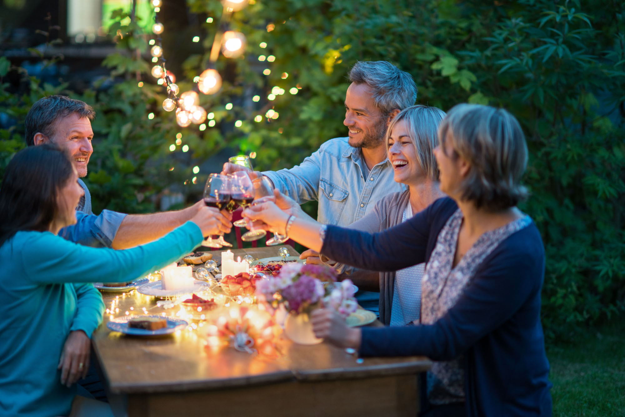Your Outdoor Entertaining Plan for the Perfect Summer Evening
