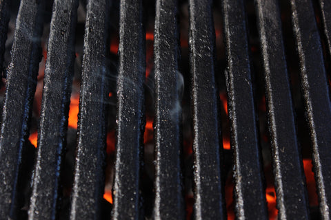 Grimy grill grates that need to be cleaned
